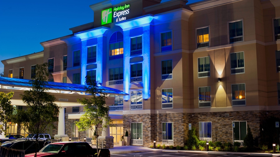 Holiday Inn Express & Suites Columbus - Easton Area by IHG