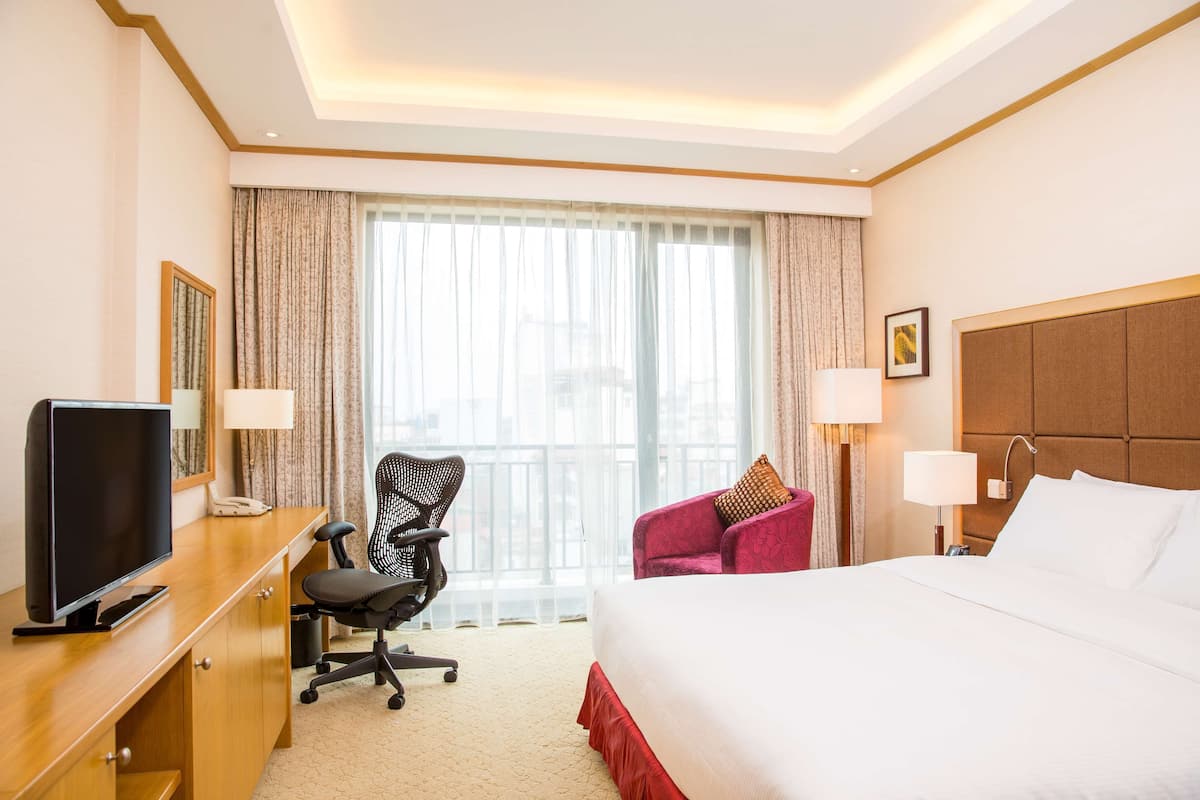 Minibar, in-room safe, desk, blackout drapes