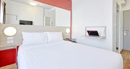 Easy Planet Bangkok Asoke