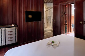 Superior Room | Free minibar, in-room safe, individually decorated