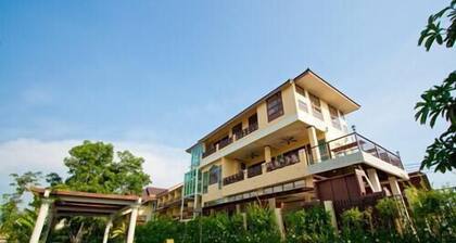 Suphan Lake Hometel