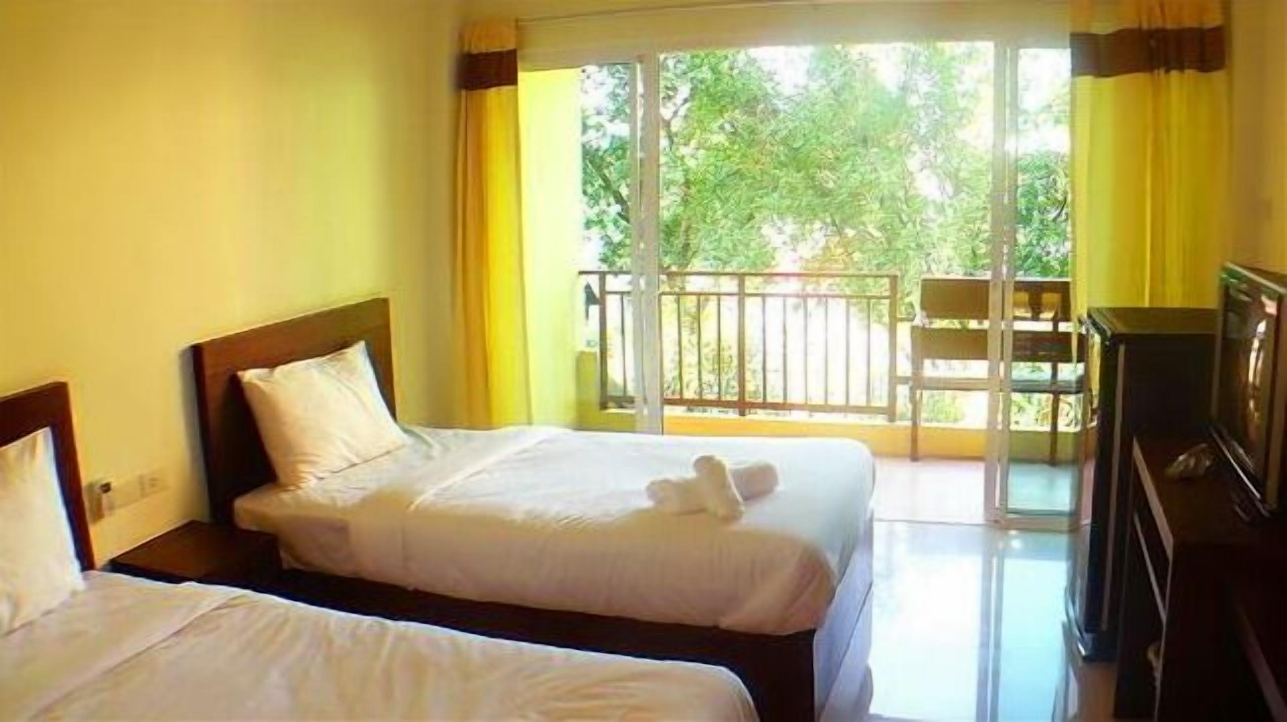 standard room with trf plus abf | premium bedding, individually furnished, desk, free wifi