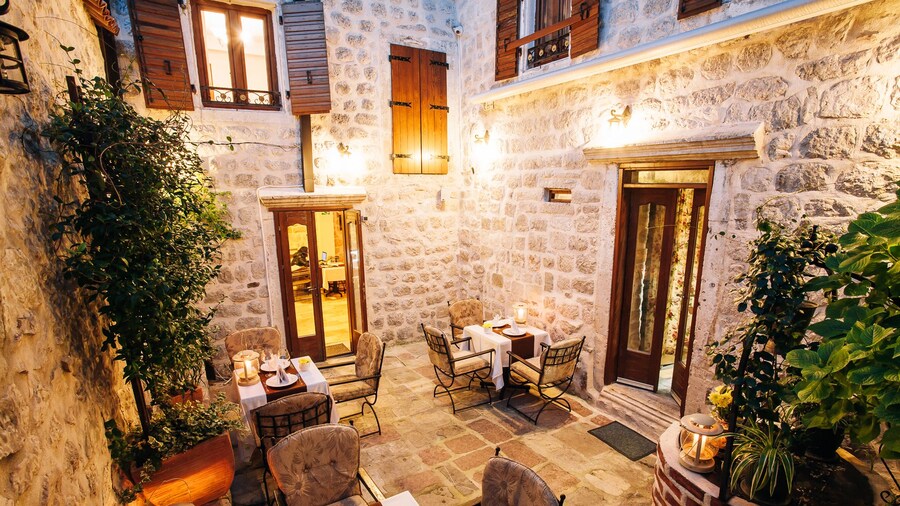Galathea Hotel