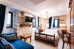 Double Room | Minibar, in-room safe, desk, soundproofing - Galathea Hotel (Kotor)