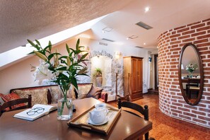 Family Suite, Terrace | Living room | LCD TV - Galathea Hotel (Kotor)