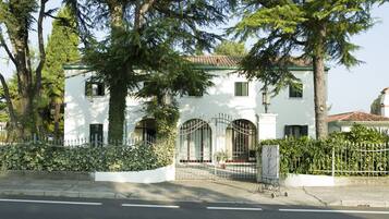 Façade de l’hébergement