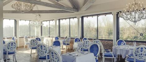 Breakfast, lunch, dinner served; French cuisine