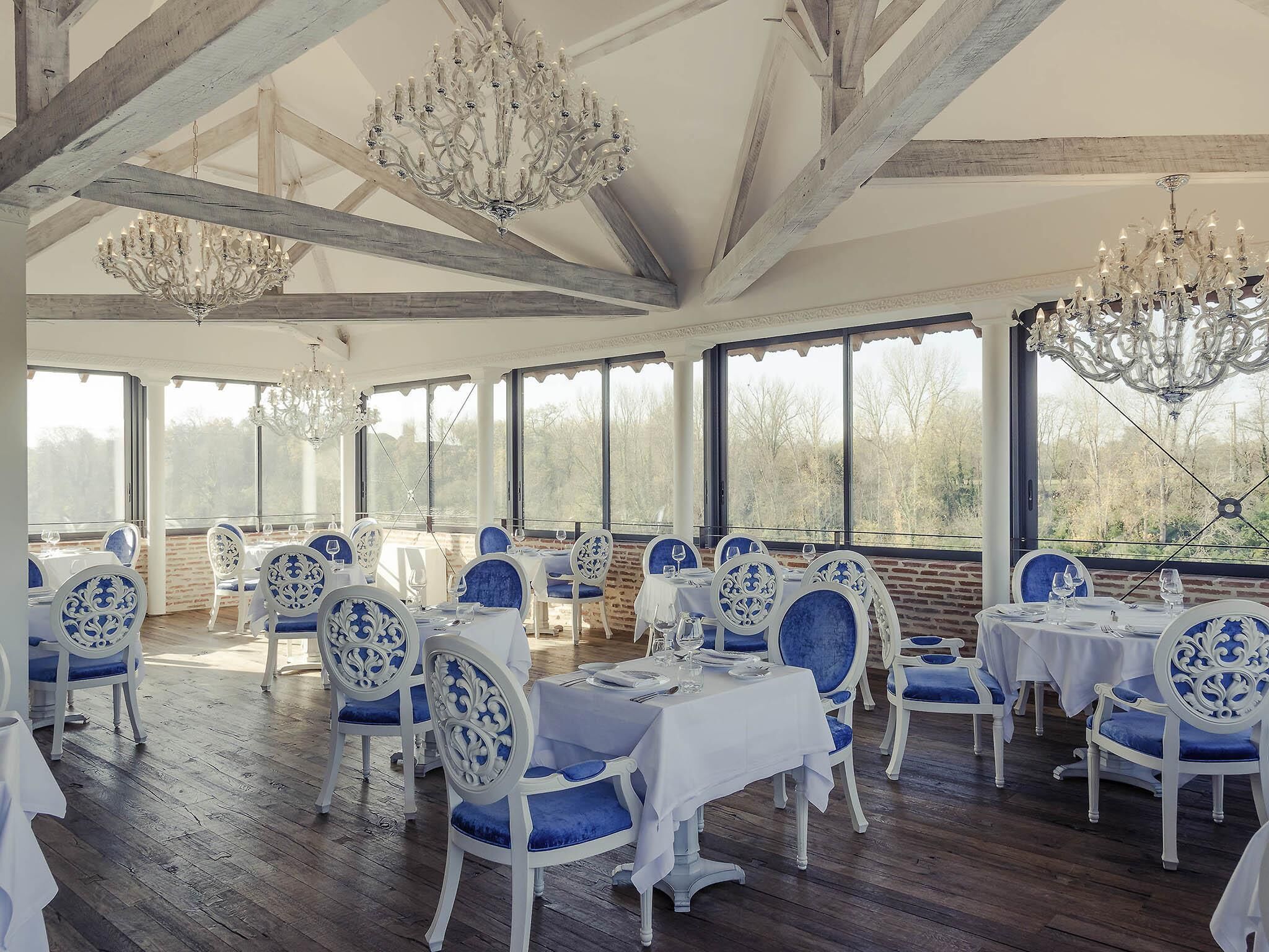 breakfast, lunch, dinner served; french cuisine