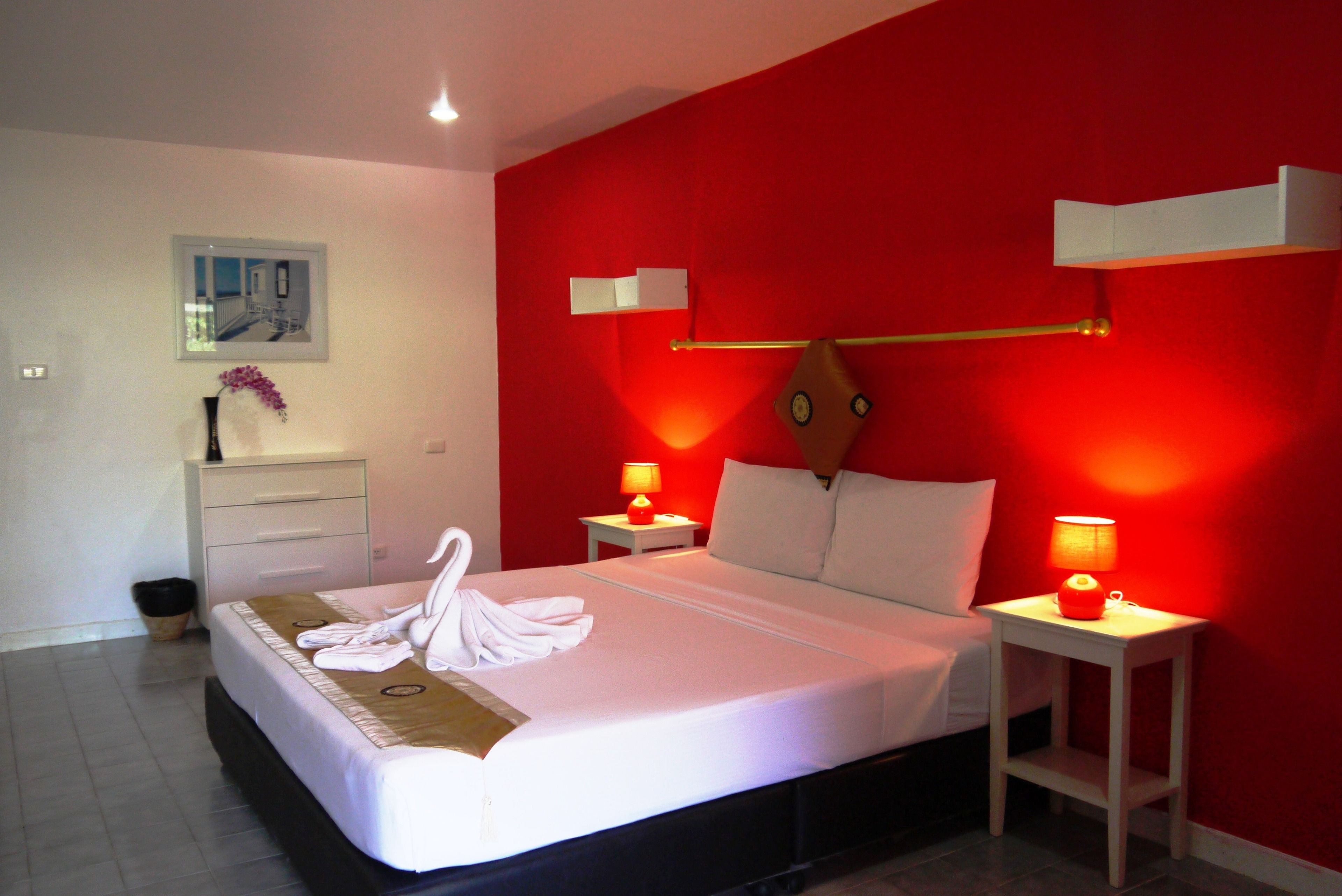 Superior Room | Free minibar items, in-room safe, individually furnished, desk