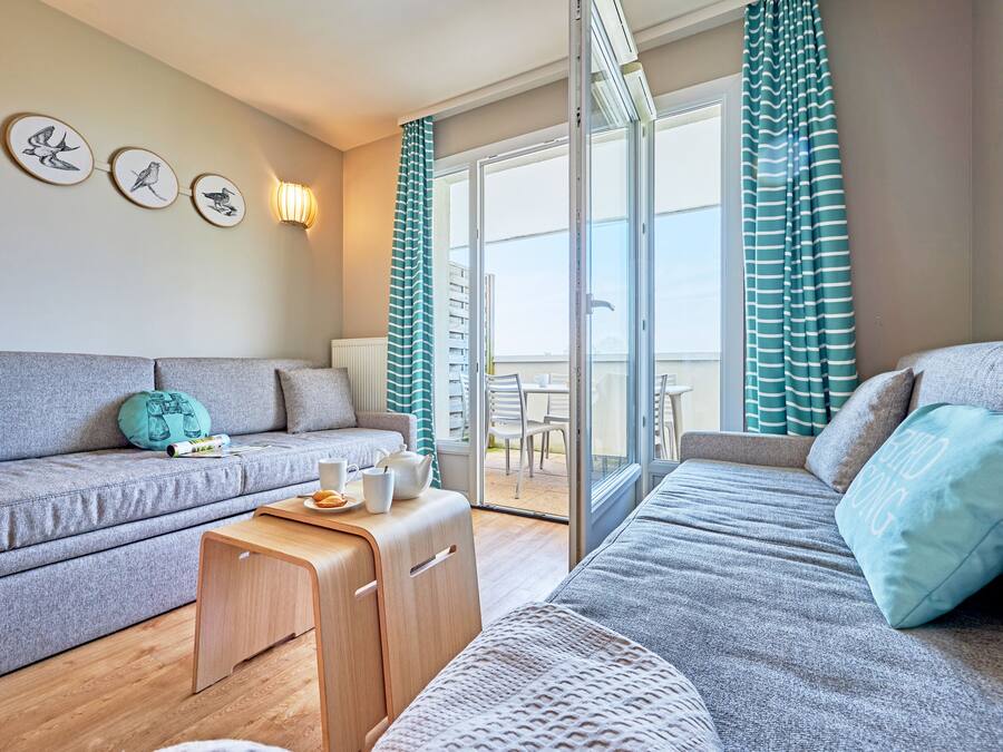 Apartment 4 people - 1 bedroom - Terrace or balcony - Bocage view | Blackout drapes, iron/ironing board (on request), cribs (surcharge)