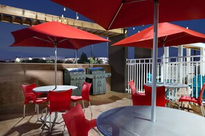 BBQ/picnic area - Home2 Suites by Hilton Oxford, AL (Oxford)