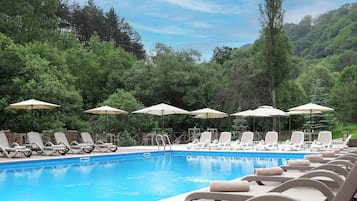 Indoor pool, 2 outdoor pools, open 10 AM to 9:00 PM, free cabanas