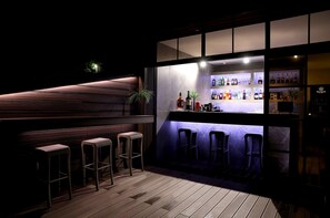 2 bars/lounges, 2 poolside bars - Best Western Plus Paradise Hotel Dilijan (Dilijan)