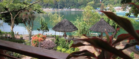 Vue sur le lac