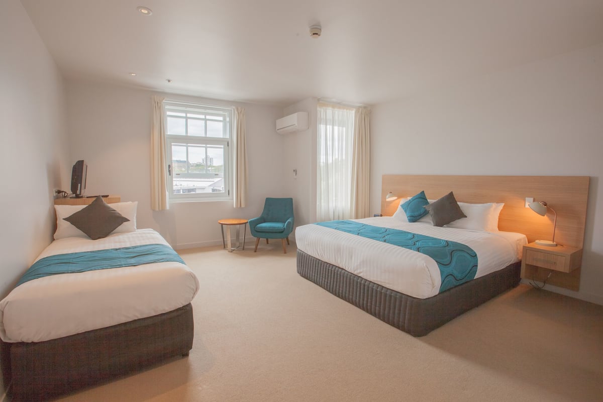 Twin kamer, uitzicht op oceaan | Een bureau, gratis babybedden, gratis wifi, beddengoed