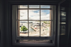 Water view - Customs House Hotel (Hobart)