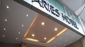 Property entrance - Aries Hotel (Ho Chi Minh City)