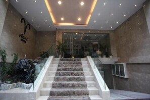 Property entrance - Aries Hotel (Ho Chi Minh City)