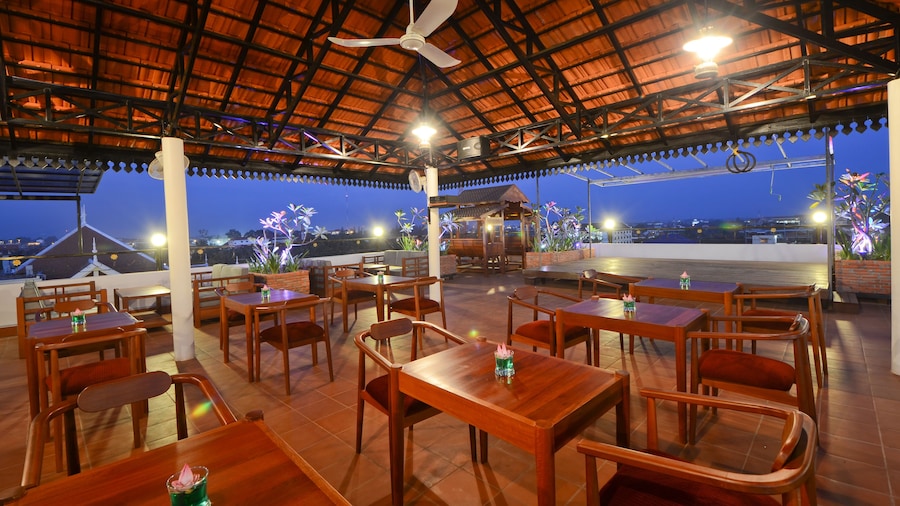 Royal Crown Hotel & Spa