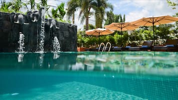 2 outdoor pools, pool umbrellas, sun loungers