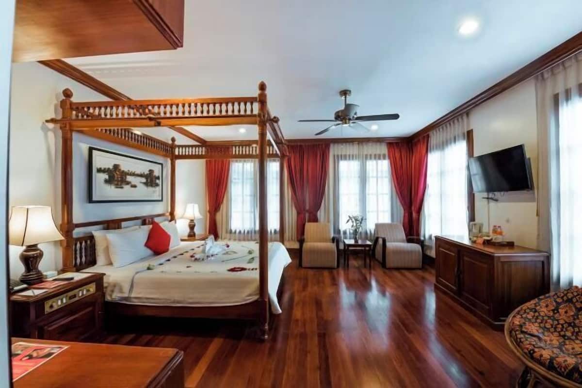 1 slaapkamer, een minibar, een kluis op de kamer, een bureau