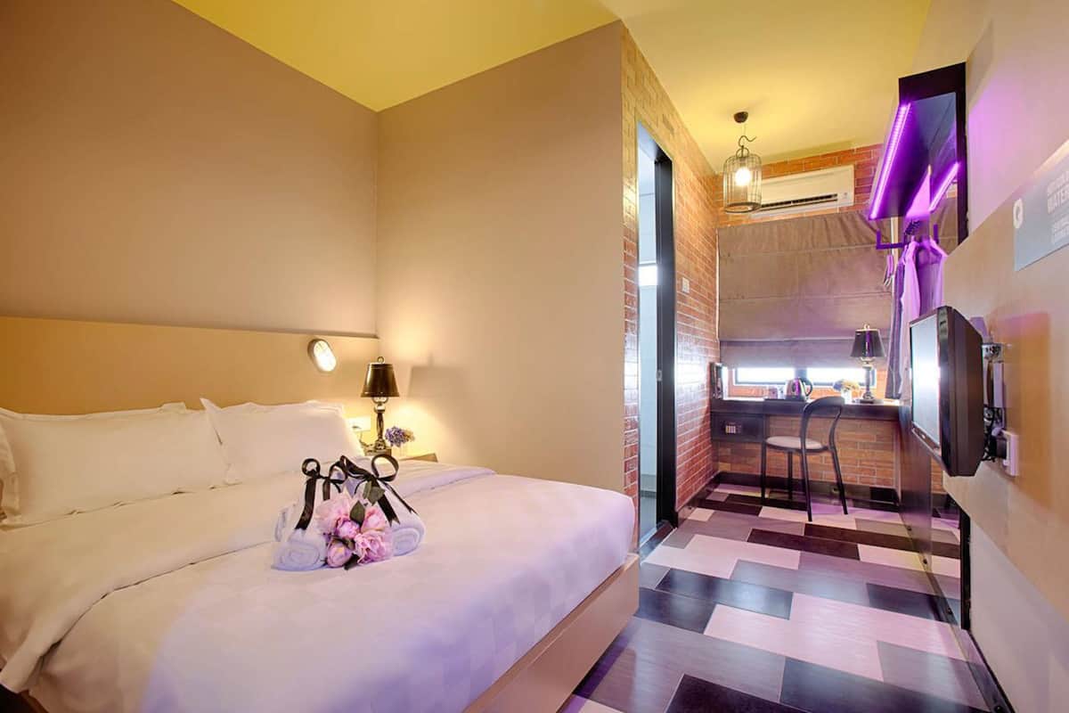 In-room safe, desk, blackout drapes, free WiFi