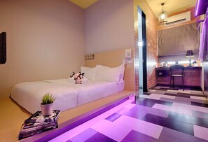 Superior Double Room | In-room safe, desk, blackout curtains, free WiFi - the youniQ Hotel (Sepang)