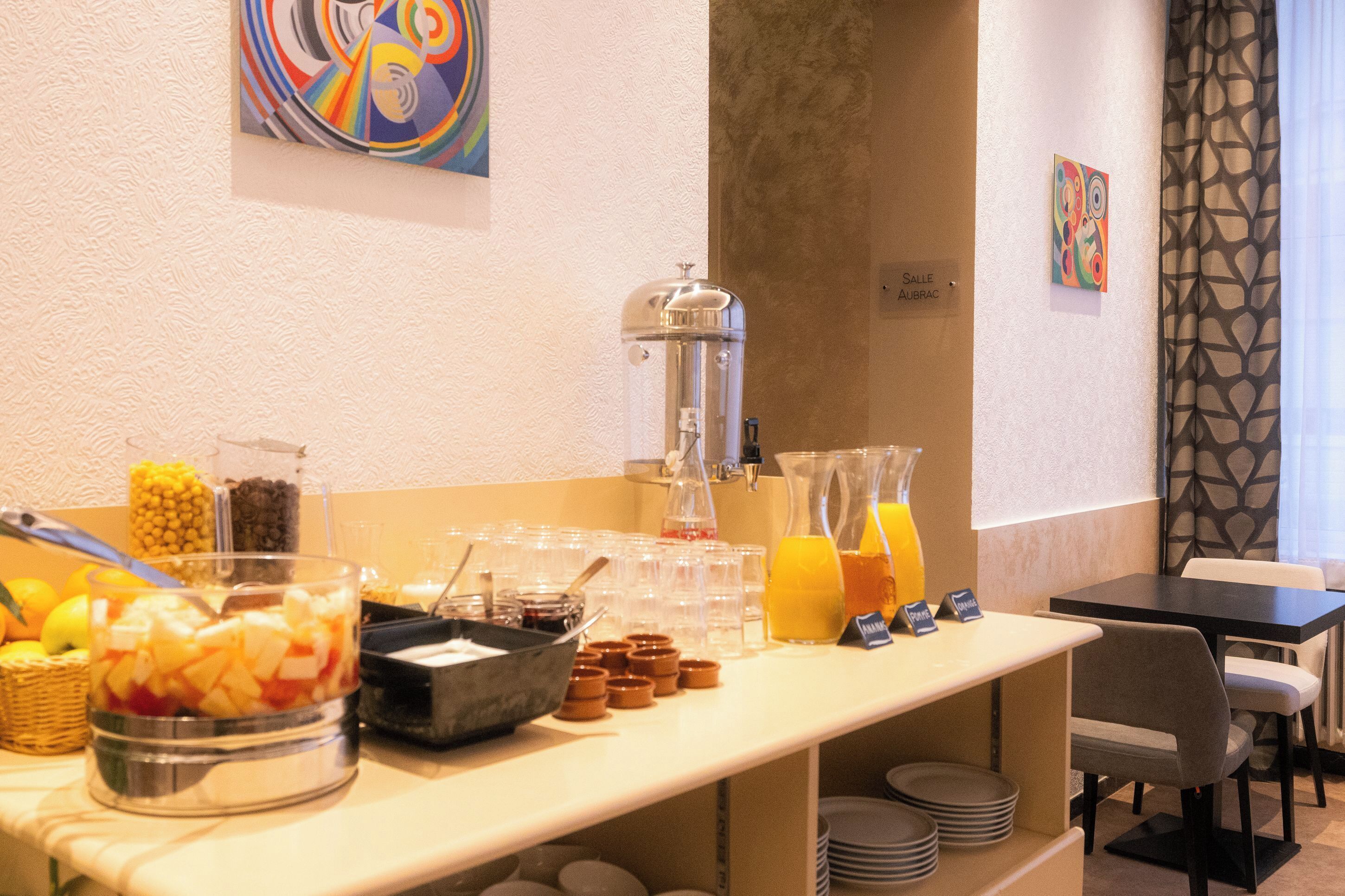 Daily buffet breakfast (EUR 14 per person)