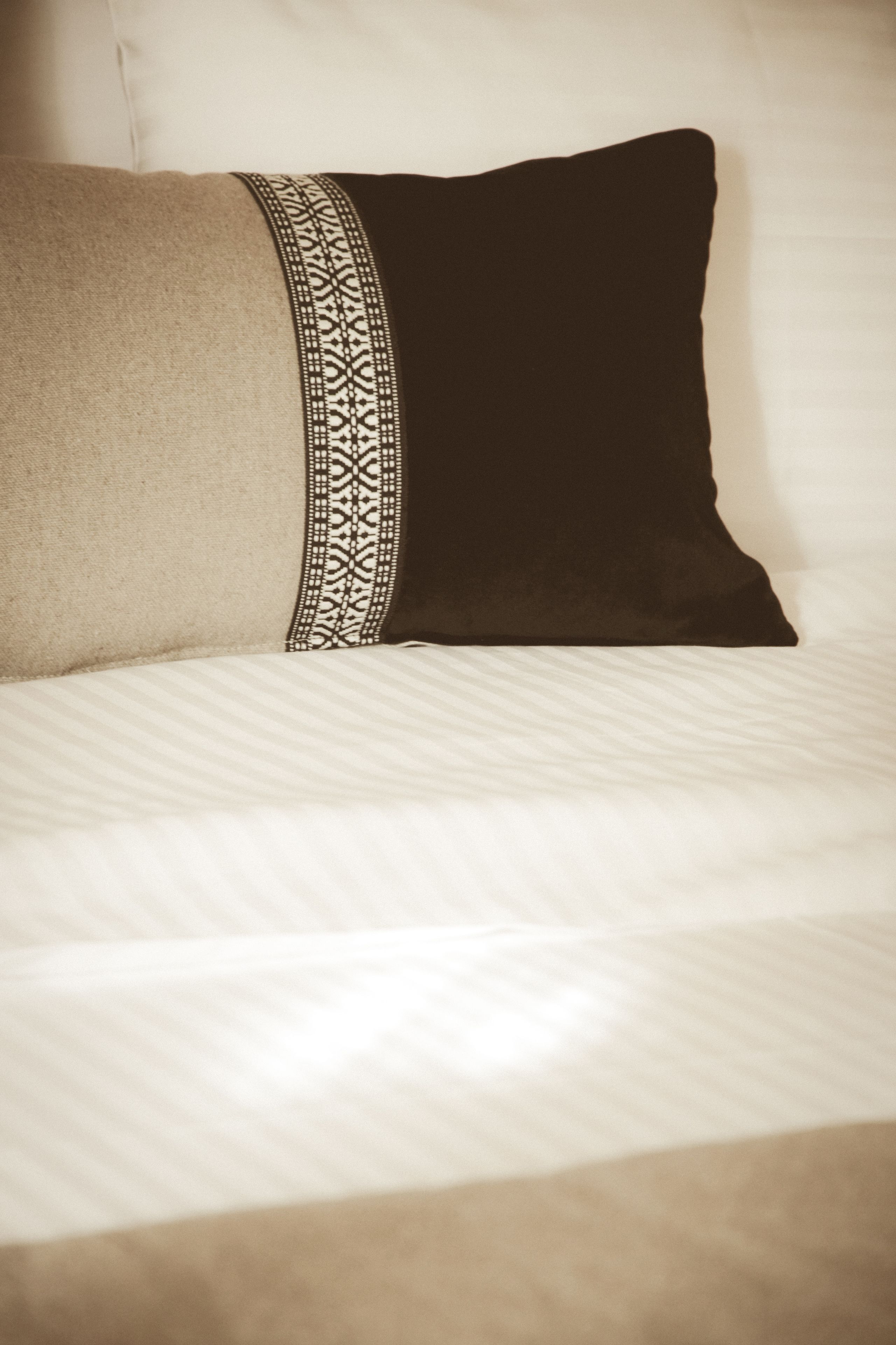 single room, balcony | 1 bedroom, in-room safe, desk, iron/ironing board