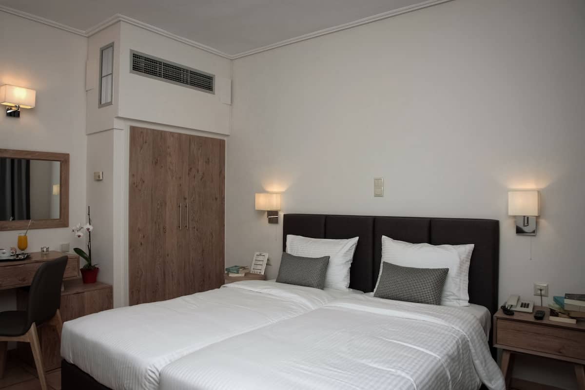 Family Room, Balcony | 1 bedroom, in-room safe, desk, iron/ironing board