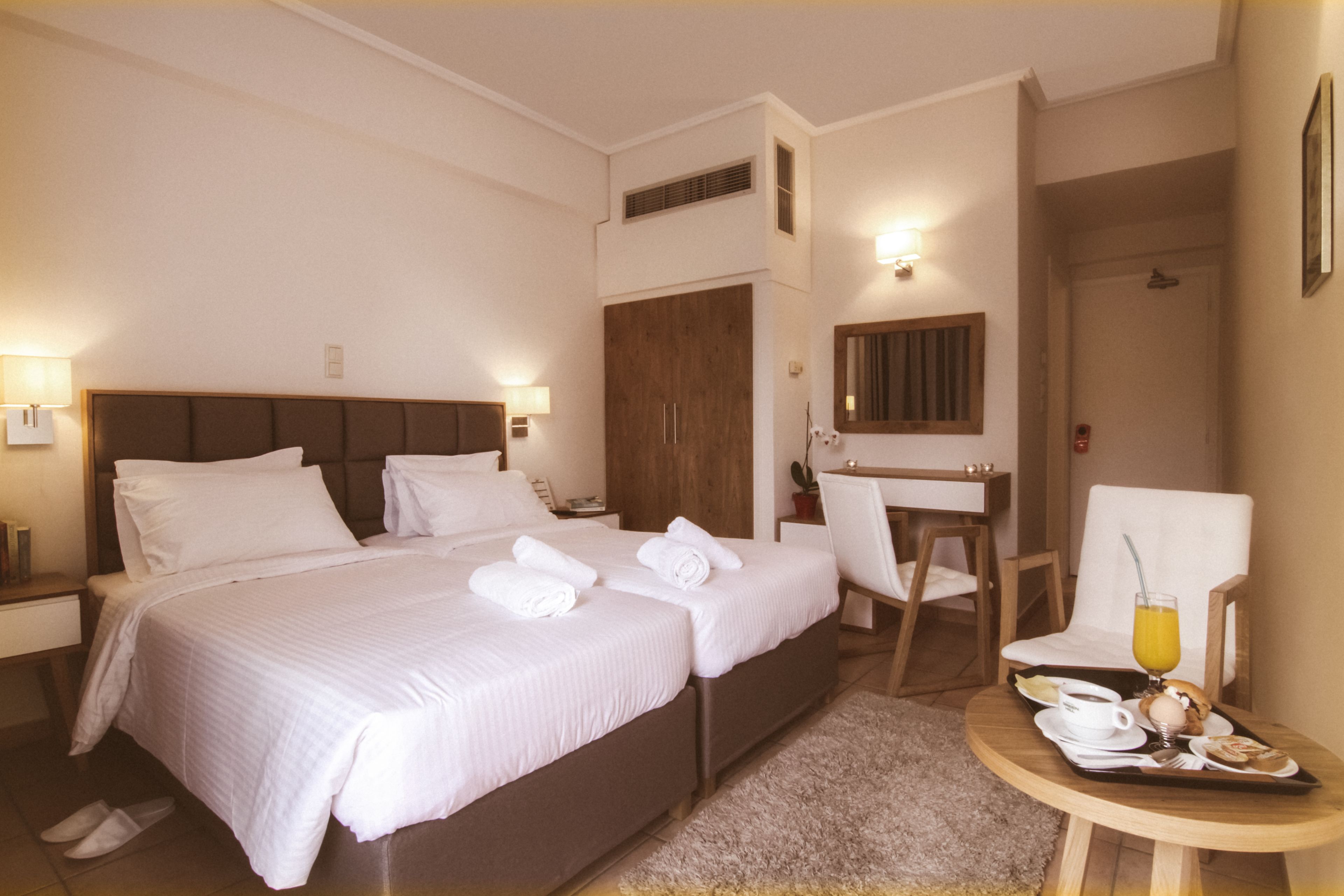 family room, balcony | 1 bedroom, in-room safe, desk, iron/ironing board