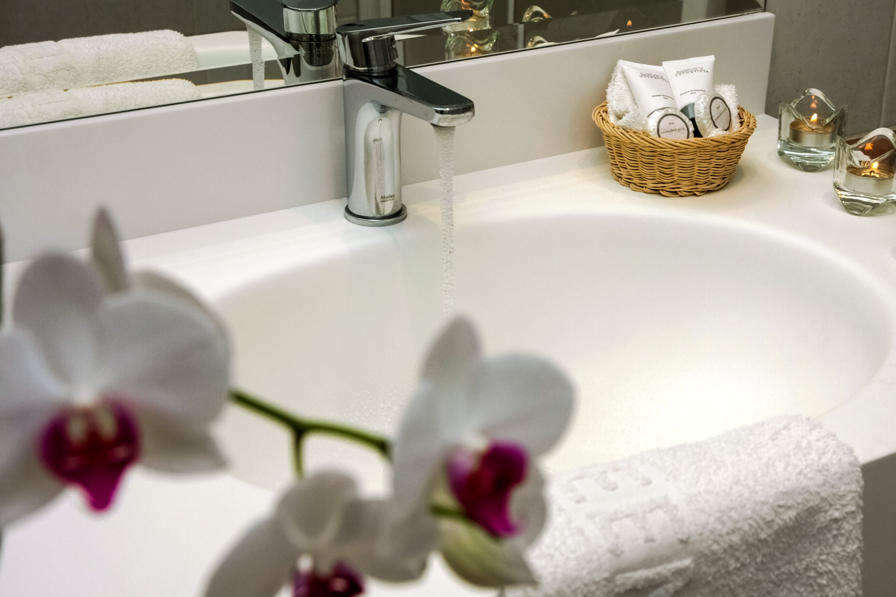 family room, balcony | 1 bedroom, in-room safe, desk, iron/ironing board