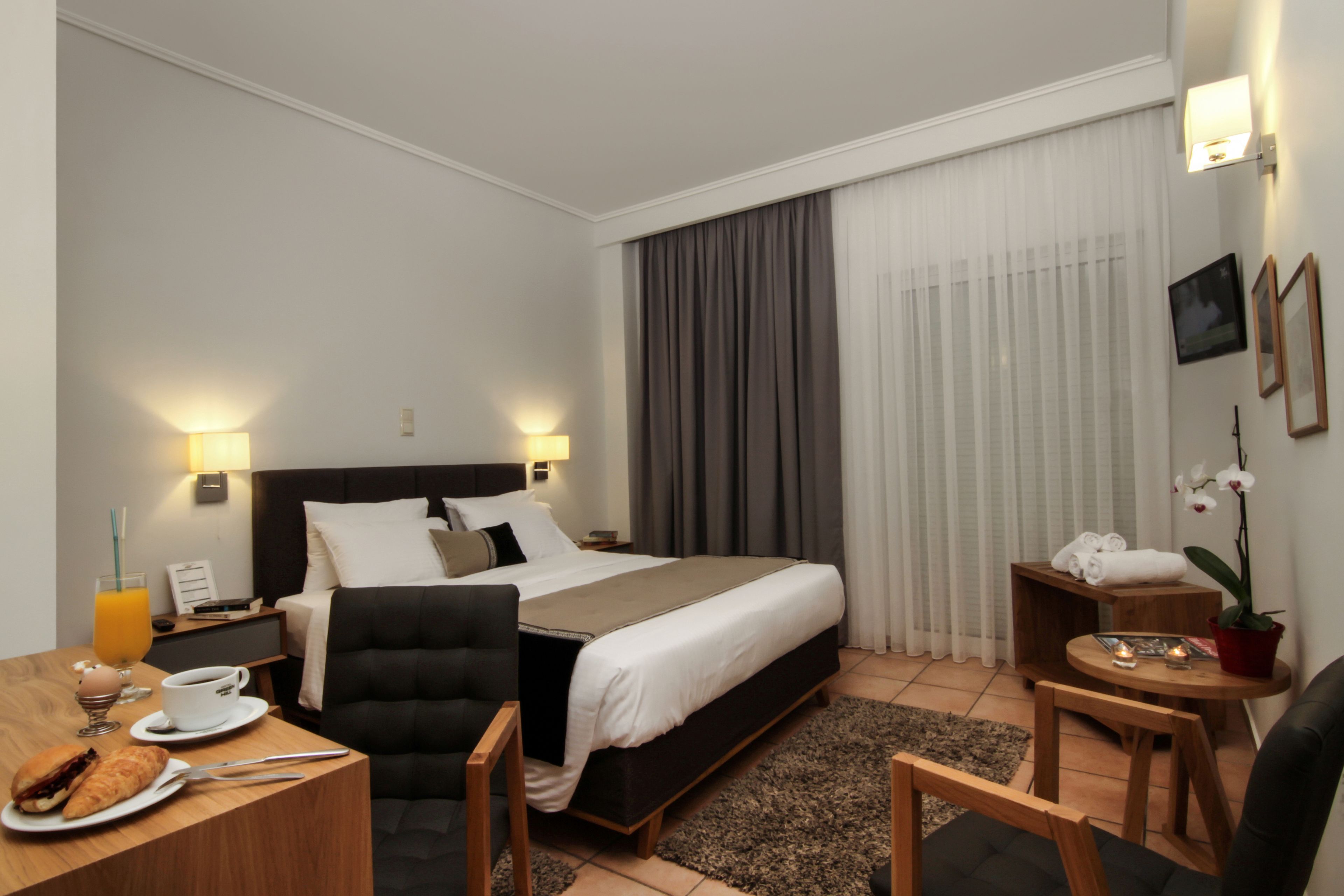 family room, balcony | 1 bedroom, in-room safe, desk, iron/ironing board