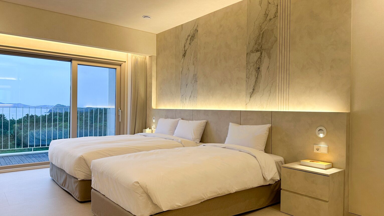 penthouse, 2 bedrooms, private pool | memory-foam beds, in-room safe, individually decorated