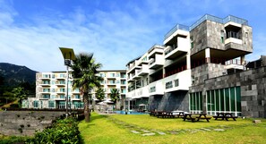 BBQ/picnic area - Y Resort Jeju (Seogwipo)