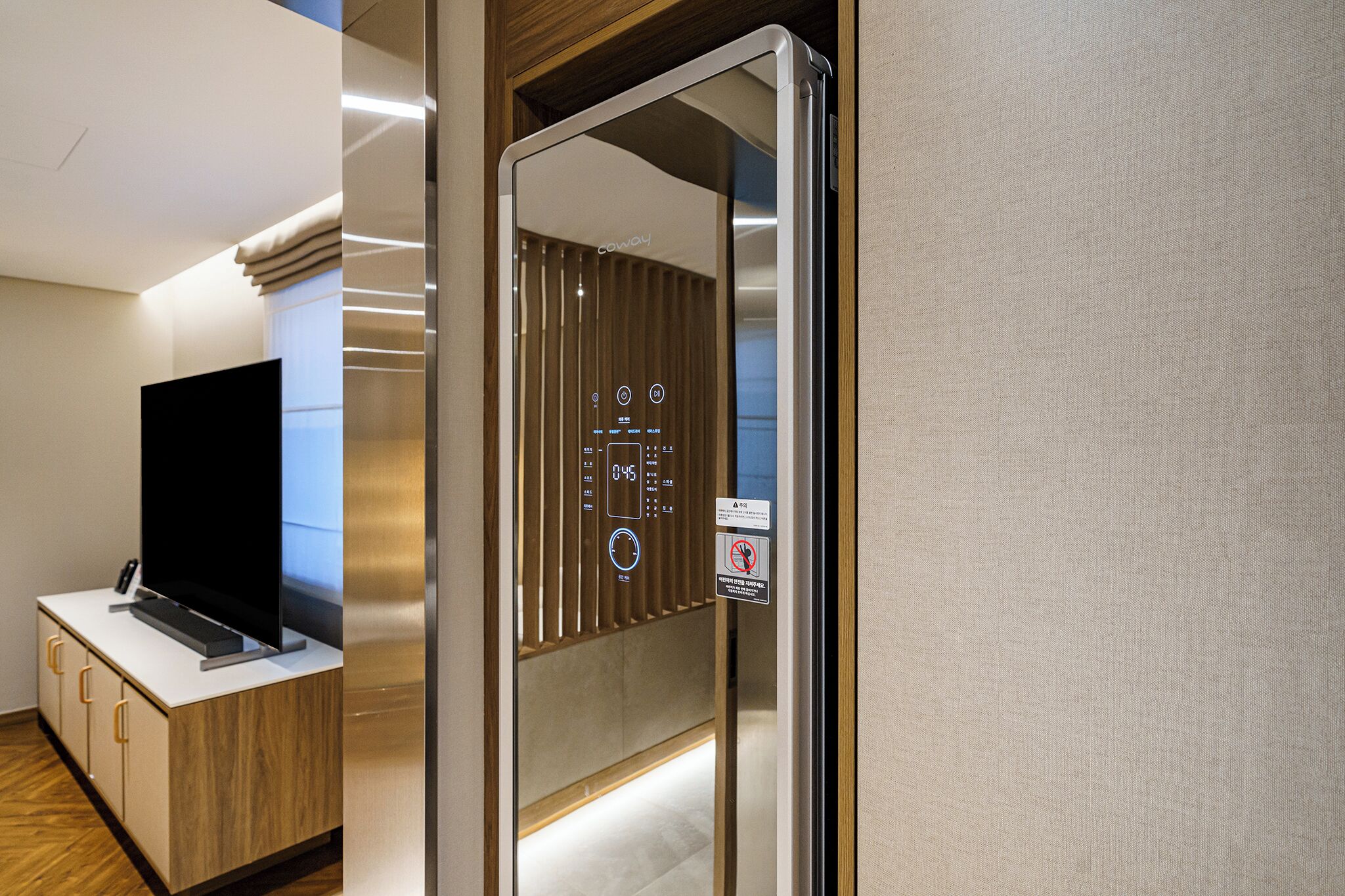 royal pool suite a - free breakfast for 2 (rice noodle) | 1 bedroom, premium bedding, down duvets, in-room safe