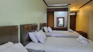 Family Room, Multiple Beds, Private Bathroom, Lake View | Free WiFi, bed sheets