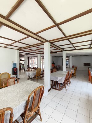 Lobby - Pandu Lakeside Hotel Tuktuk (Samosir)