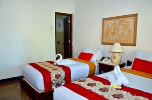 Habitación estándar | Caja de seguridad en la habitación, escritorio y camas extra