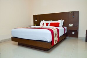 Deluxe-Zimmer | Zimmersafe, Schreibtisch, Zustellbetten, kostenloses WLAN