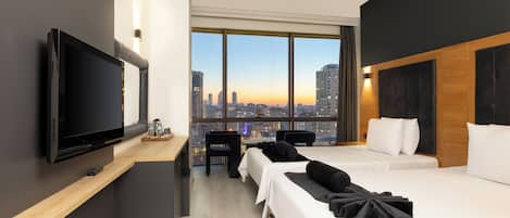 Family Room | Egyptian cotton sheets, premium bedding, minibar, in-room safe