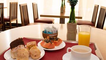 Desayuno buffet (BRL 29 por persona)