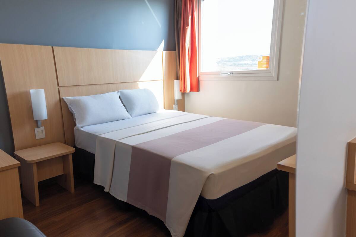 Standard Apartment, 1 Double Bed, Accessible | Minibar, desk, soundproofing, free cots/infant beds