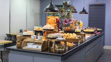 Frühstück und Abendessen