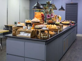 Frukostbuffé varje dag mot avgift