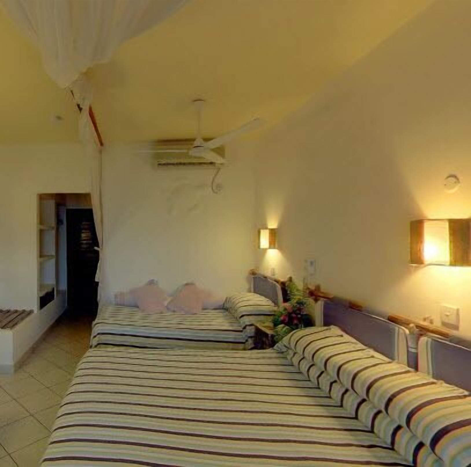 in-room safe, free wifi