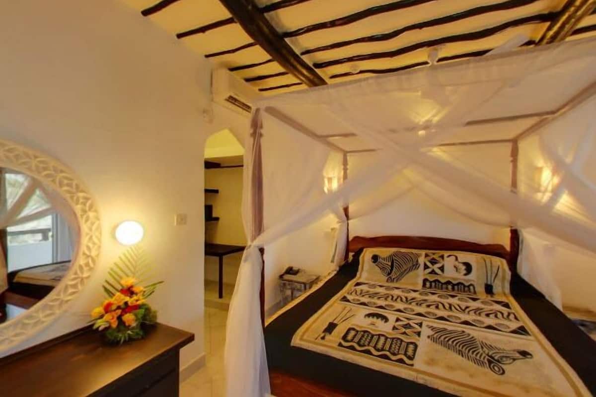 in-room safe, free wifi