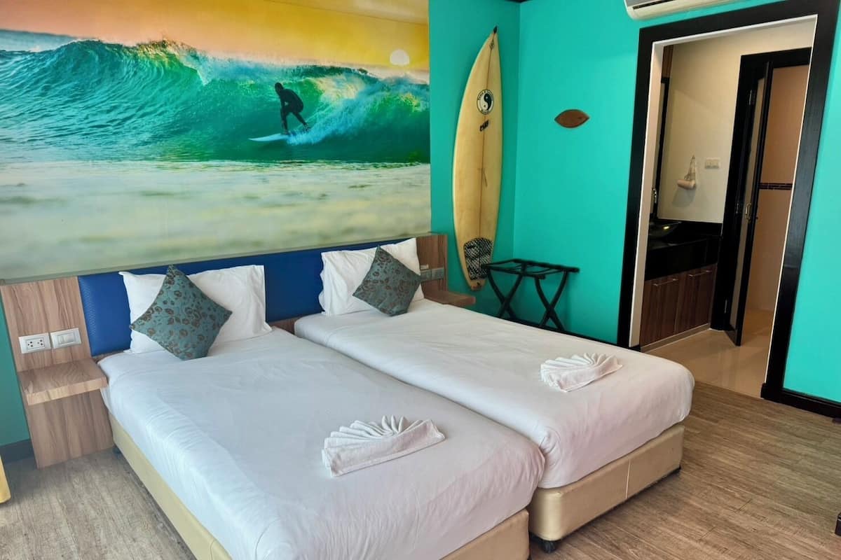 Bộ đồ giường cao cấp, minibar, két bảo mật tại phòng