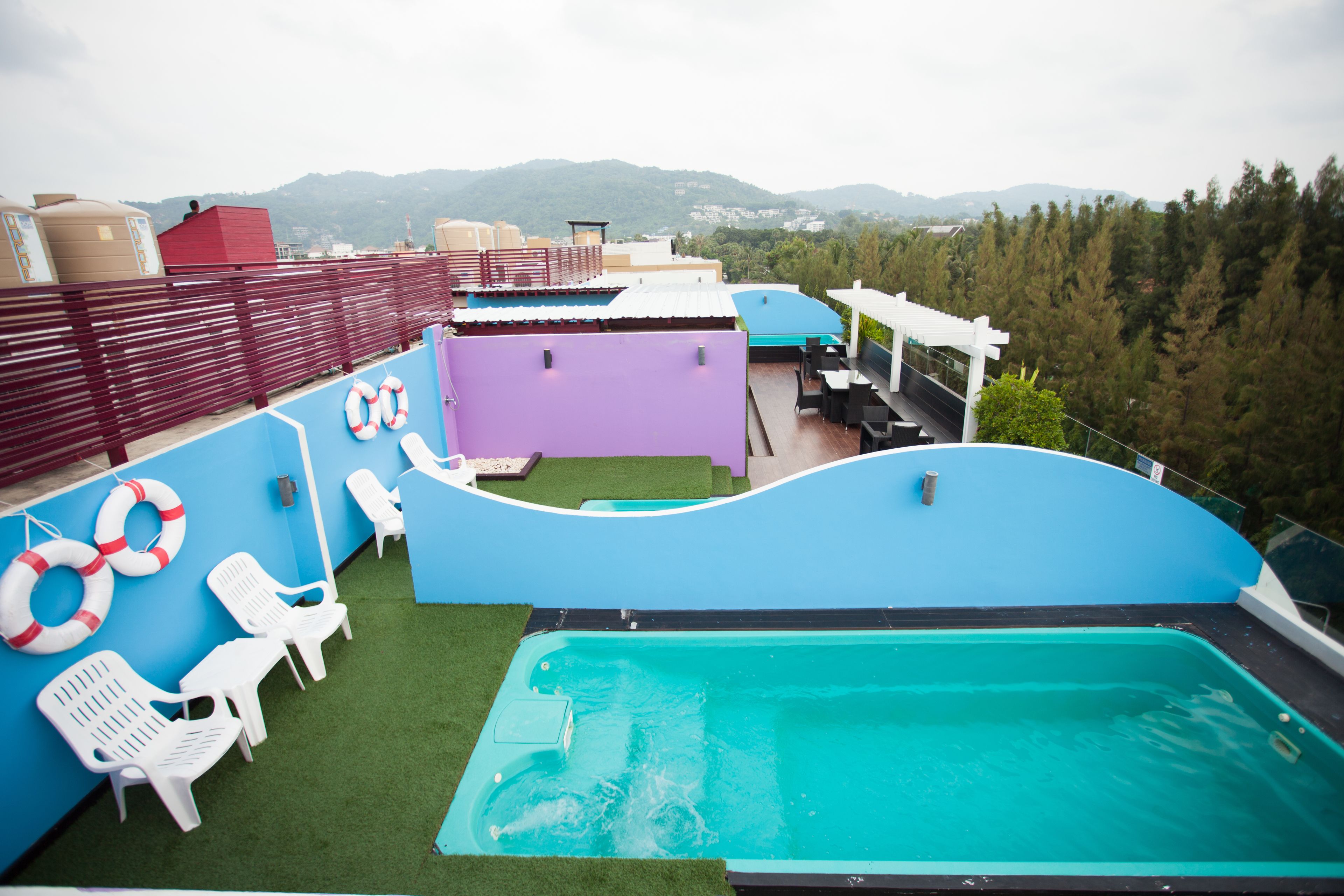 Katolla sijaitseva uima-allas