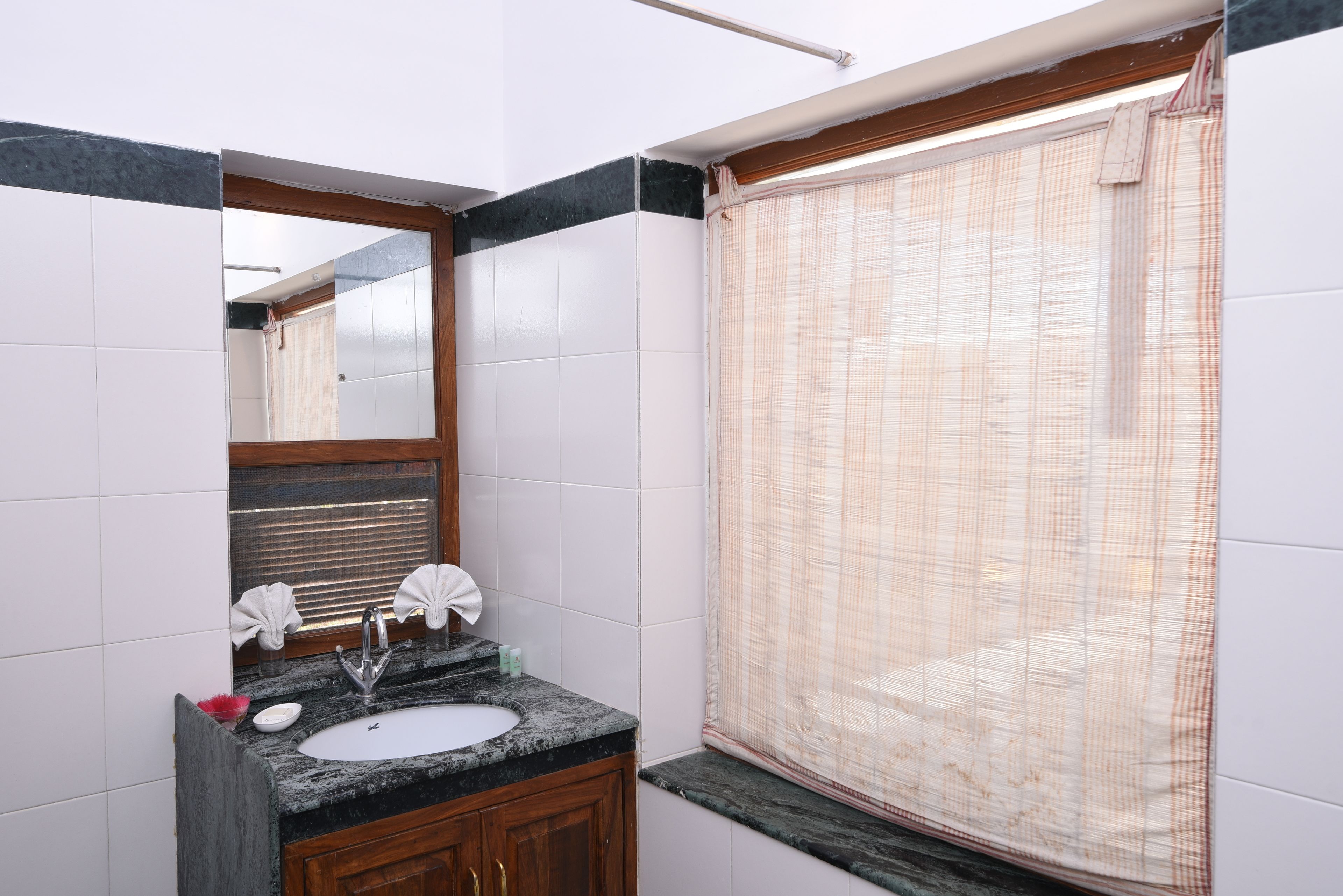 free toiletries, bidet, towels